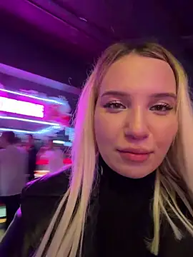 Snapshot of KilianaNoir chatting on 02-14-26, 12:44 KilianaNoir online show from 02-14-26, 12:44