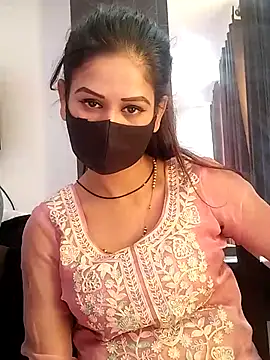 Snapshot of black_and_white_choco chatting on 01-11-26, 08:21 black and white choco online show from 01-11-26, 08:21