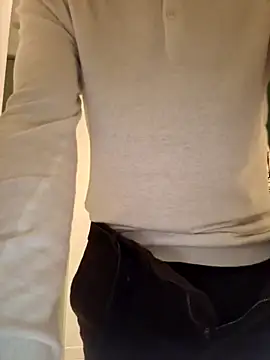 CuteDaddy92 online show from 12-20-25, 02:25