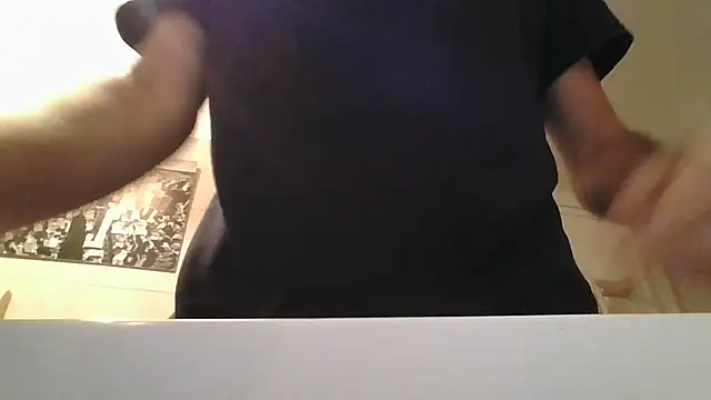 CuteDaddy92 online show from 12-17-25, 07:41