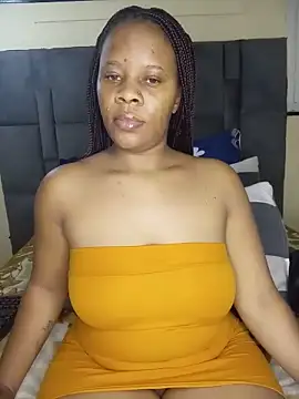 Snapshot of Emmylove-xr25 chatting on 06-05-26, 12:59 Emmylove-xr25 online show from 06-05-26, 12:59
