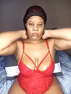 Snapshot of Emmylove-xr25 chatting on 02-10-26, 01:10 Emmylove-xr25 online show from 02-10-26, 01:10