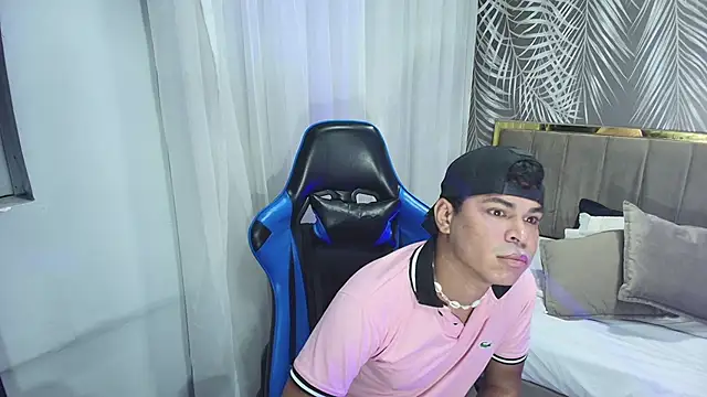 Snapshot of latingentx_vc chatting on 11-08-25, 11:58 latingentx vc online show from 11-08-25, 11:58