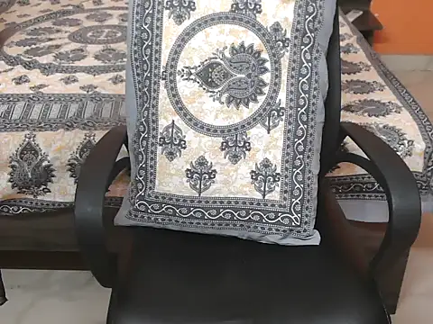 Snapshot of DoremonGirl chatting on 12-20-25, 04:26 DoremonGirl online show from 12-20-25, 04:26