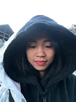 Lynly k2 online show from 11-26-25, 12:32