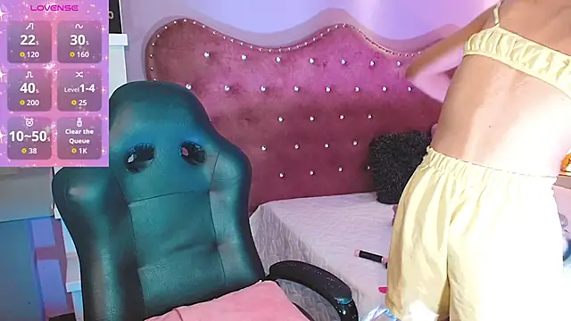 AnnaRouseQueen online show from 12-05-25, 04:00