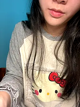 Lynn-122 online show from 11-21-25, 04:17