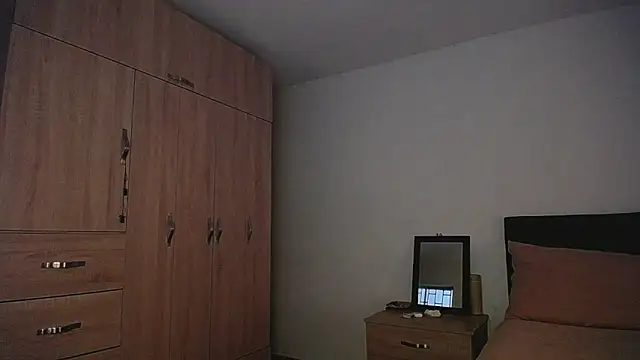  Pariiss online show from 03-21-26, 08:02