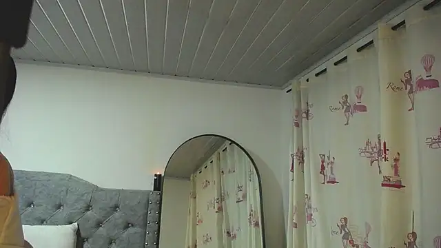  Pariiss online show from 01-10-26, 07:15