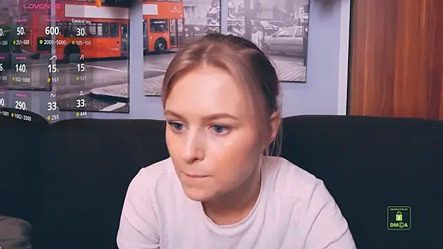 LunaAstra online show from 11-09-25, 03:49