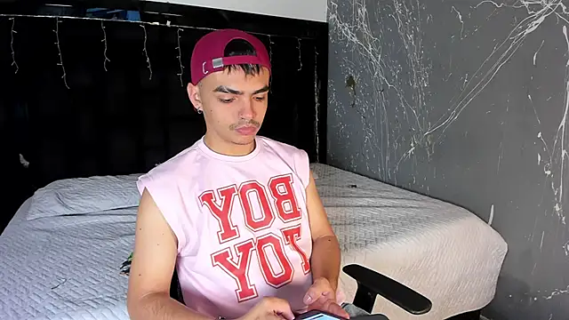 NicoKingg  online show from 12-04-25, 04:11