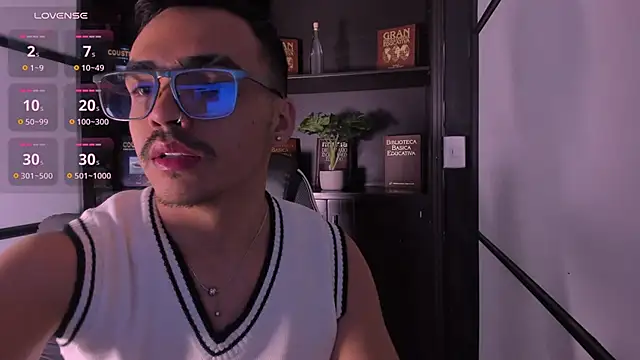 NicoKingg  online show from 11-18-25, 01:43