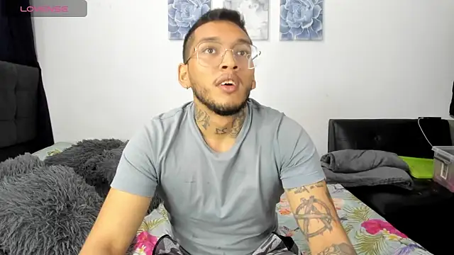 ariannawil online show from 12-15-25, 12:38