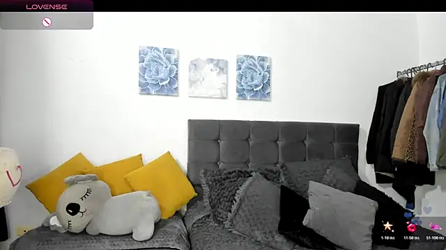 ariannawil online show from 03-01-26, 10:54