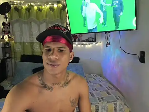 Snapshot of JUANBIGCOCK21CM chatting on 07-06-26, 12:50 JUANBIGCOCK21CM online show from 07-06-26, 12:50