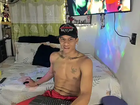 Snapshot of JUANBIGCOCK21CM chatting on 06-15-26, 11:59 JUANBIGCOCK21CM online show from 06-15-26, 11:59