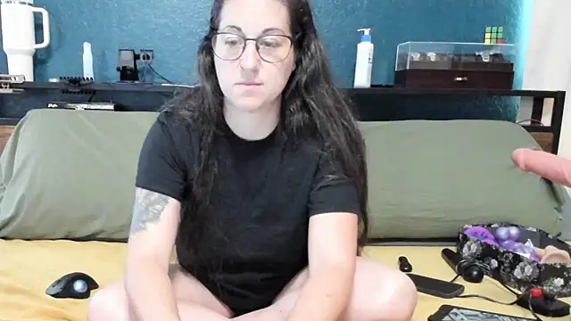 Snapshot of Sammie_Ray chatting on 06-04-26, 03:38 Sammie Ray online show from 06-04-26, 03:38