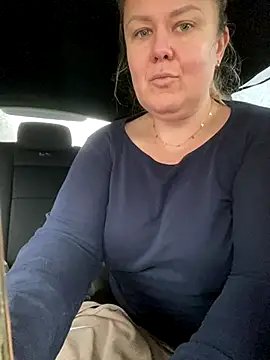 AvaWonderland online show from 11-17-25, 12:53