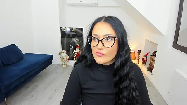 AnyaEvy online show from 11-25-25, 05:19