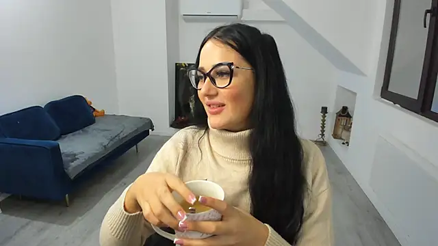 AnyaEvy online show from 12-23-25, 04:45