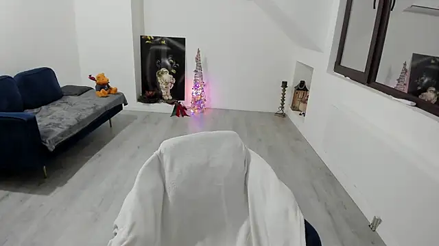 AnyaEvy online show from 12-19-25, 05:43