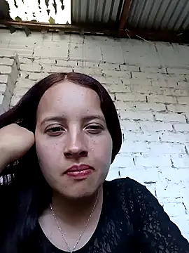 Chloe 2-4 online show from 11-08-25, 09:51