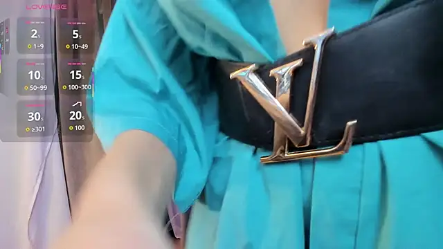 Heidy palmer online show from 12-22-25, 08:09