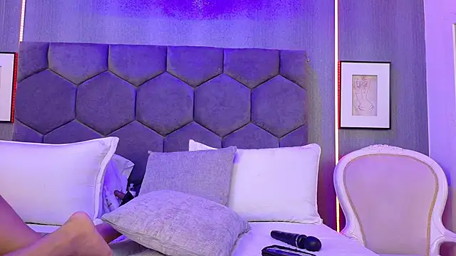 MelodySanz online show from 12-21-25, 03:57