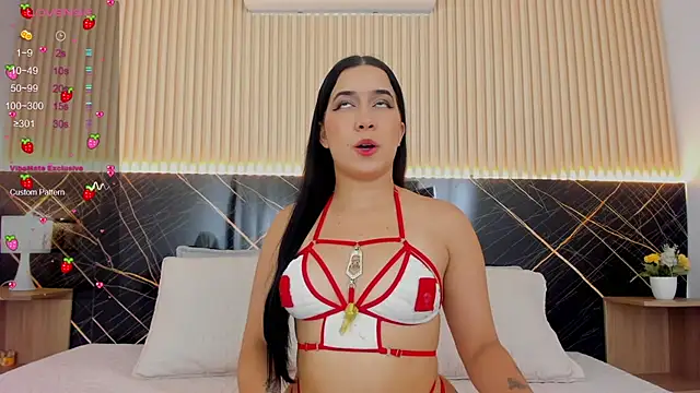 Snapshot of Amy_Leah chatting on 12-23-25, 03:39 Amy Leah online show from 12-23-25, 03:39