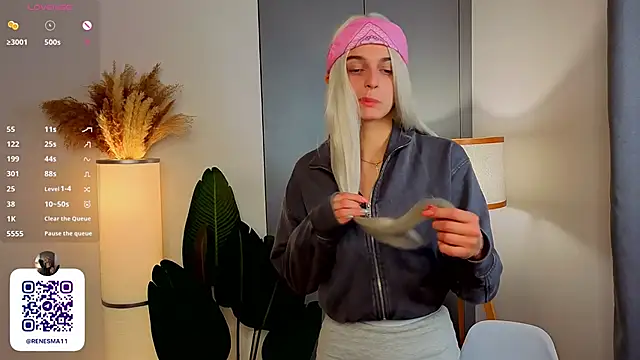 AdameShoyer online show from 11-22-25, 07:13