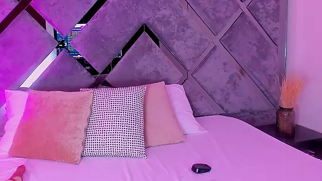 luciagray1 online show from 02-23-26, 10:32