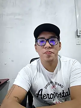 Snapshot of MiltonCede chatting on 11-08-25, 02:53 MiltonCede online show from 11-08-25, 02:53