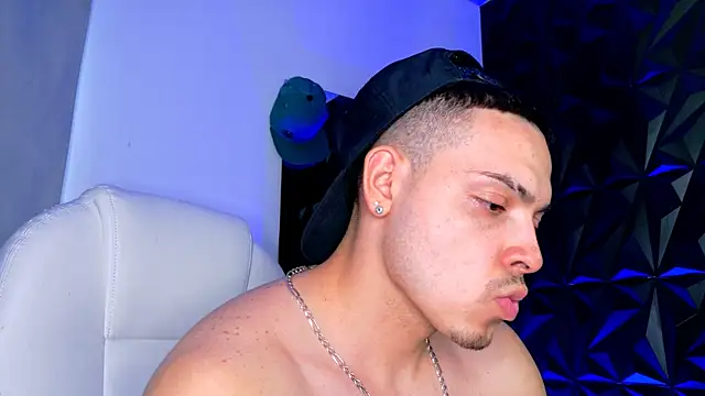 Maxwell Dupont online show from 12-18-25, 10:02