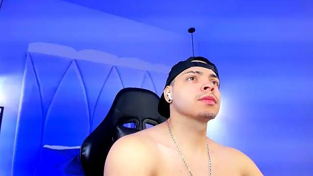 Maxwell Dupont online show from 11-29-25, 04:07