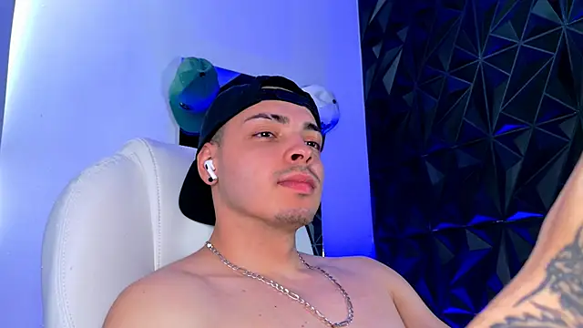 Maxwell Dupont online show from 12-21-25, 07:37