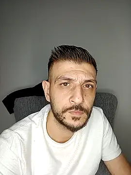 Snapshot of Red_dewilll chatting on 11-07-25, 11:19 Red dewilll online show from 11-07-25, 11:19