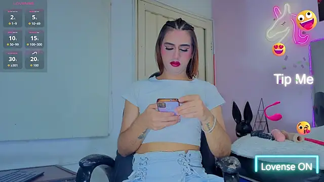 annahotdoll online show from 12-21-25, 12:24