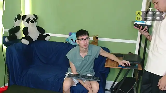 Snapshot of stebeen_smithh chatting on 02-07-26, 12:57 stebeen smithh online show from 02-07-26, 12:57