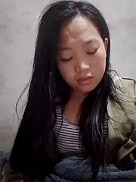 Yumiik2kk online show from 11-28-25, 08:42