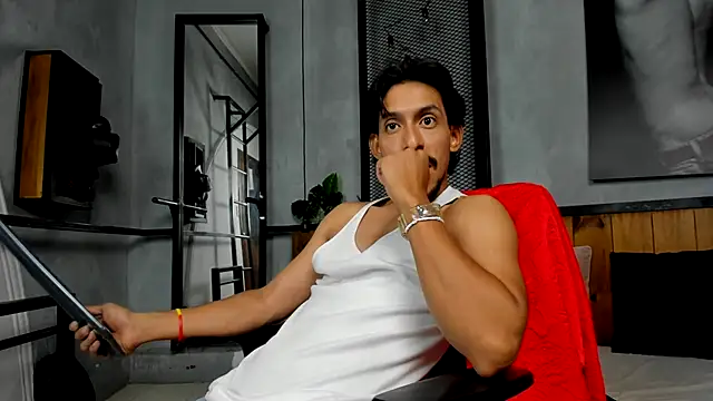 Snapshot of DylanRay_18 chatting on 11-09-25, 07:18 DylanRay 18 online show from 11-09-25, 07:18