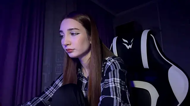 HollyPaw online show from 11-26-25, 08:53