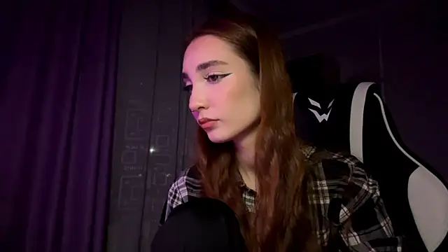 HollyPaw online show from 11-23-25, 07:46