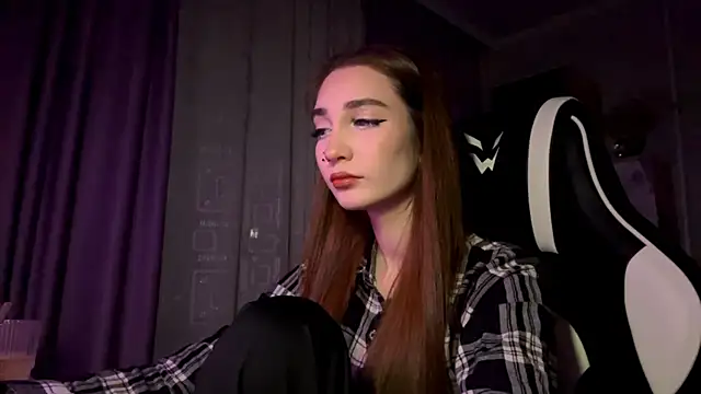 HollyPaw online show from 11-30-25, 06:52