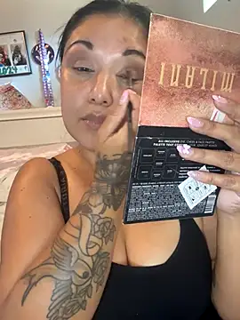 tattedlatina online show from 11-09-25, 05:17