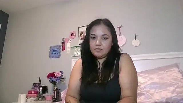 tattedlatina online show from 11-13-25, 04:38