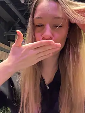 SashaCatt online show from 11-21-25, 07:18