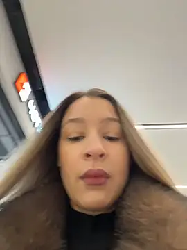 SashaCatt online show from 11-30-25, 07:31