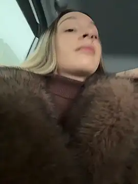 SashaCatt online show from 12-23-25, 10:14