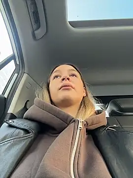 SashaCatt online show from 04-12-26, 08:17