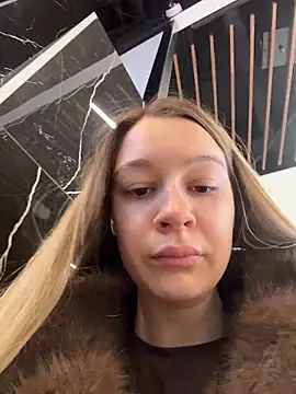 SashaCatt online show from 12-15-25, 07:58